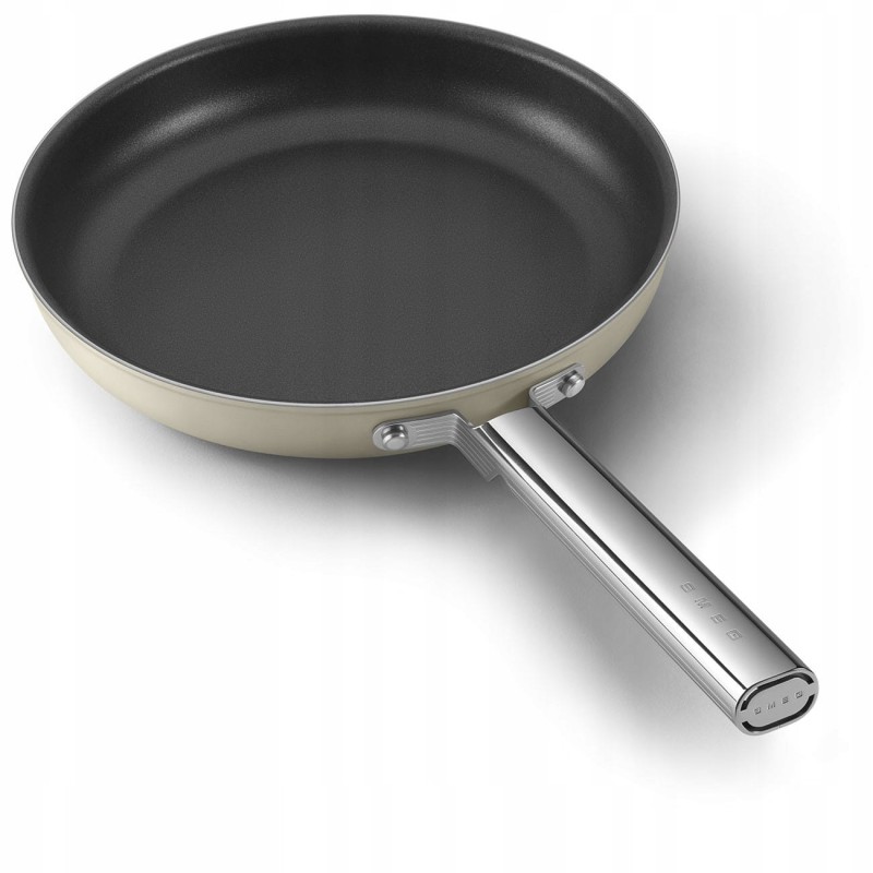 Patelnia 28cm indukcja stal nierdzewna PTFE Smeg CKFF2801CRM