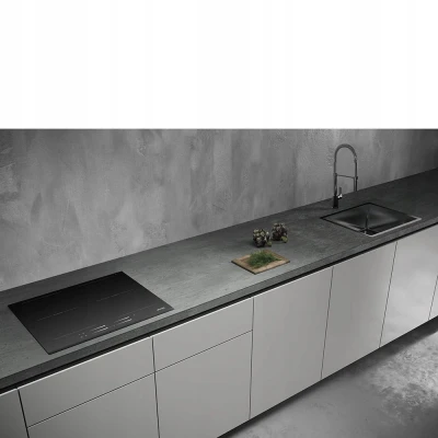 Płyta indukcyjna 60cm 4 strefy grzejne Touch Control Smeg SI2M7643B