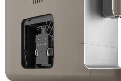Ekspres do kawy 19 bar spieniacz thermoblock Smeg BCC02TPMEU