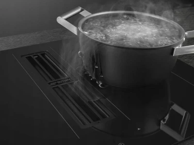 Płyta indukcyjna z okapem kuchennym - 70cm czarne szkło Smeg HOBD472D