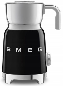 Spieniacz do mleka na ciepło i zimno Smeg MFF11BLEU 500W 600 ml Czarny