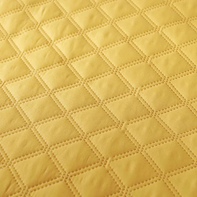 Musztardowa Narzuta Pikowana Z Falbanką 140x200 Koc Pled ozodbny do salonu