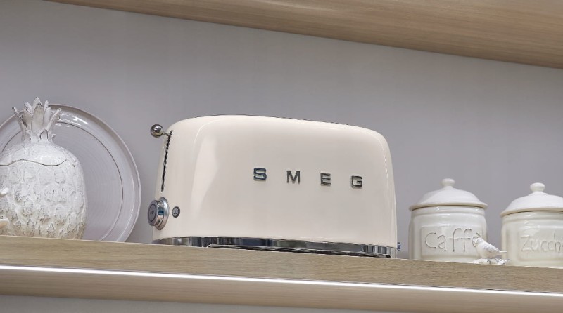 Toster-Smeg-TSF02CREU-ecru-1500-W-EAN-GTIN-8017709190712.jpg