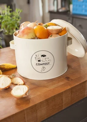 Kompostownik do kuchni niweluje nieprzyjemną woń