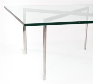 Fernity Stolik Barcelona BA1 z polerowanego aluminium i szkłem 12 mm