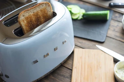 SMEG Toster TSF01PBEU pastelowy błękit