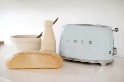 SMEG Toster TSF01PBEU pastelowy błękit