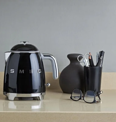 Mini Czajnik Elektryczny Smeg Klf05Bleu 1400 w Czarny Loft Kuchnia 0,8 l