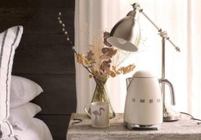Smeg Czajnik Elektryczny na Wodę do Kuchni Klf03Creu 2400 w Kremowy Beż