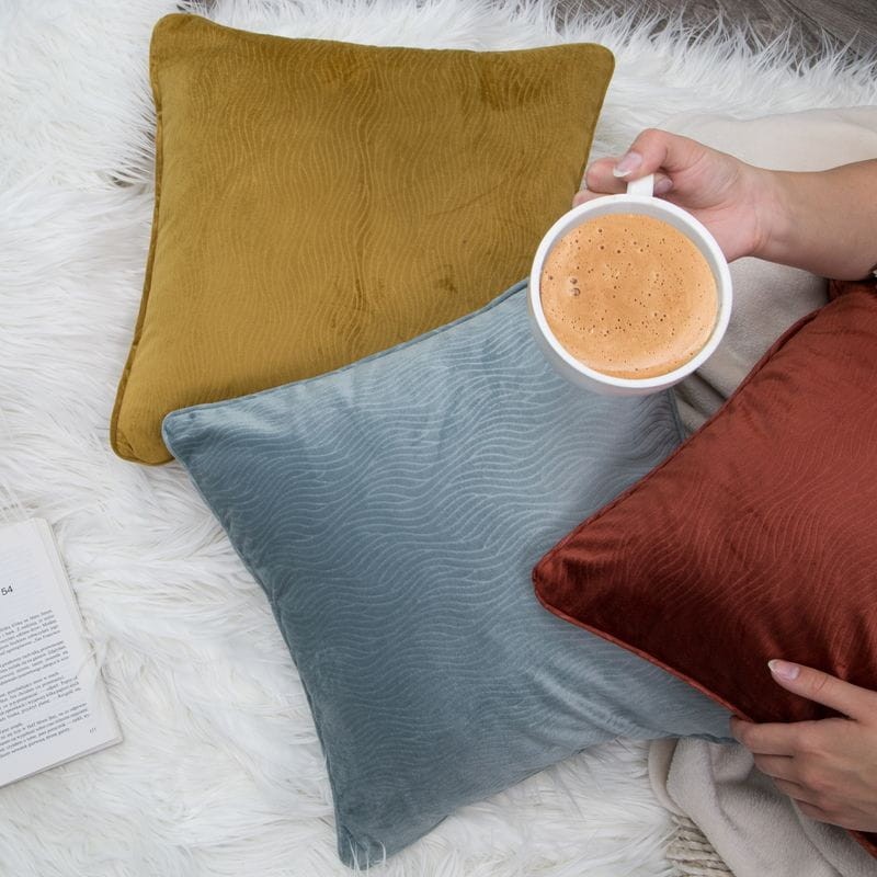 POSZEWKA WYTŁACZANA WELUR VELVET 40 X 40 CM BIAŁA