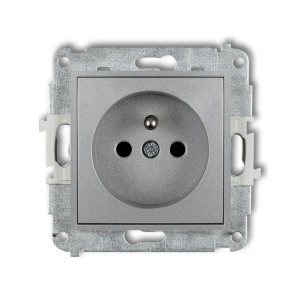 Mechanizm gniazda pojedynczego z uziemieniem 2P+Z (przesłony torów prądowych) Karlik ICON srebrny metalik 7IGP-1zp