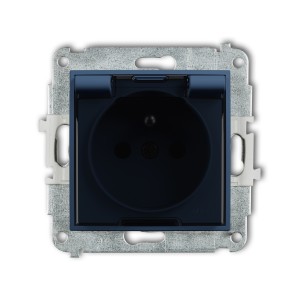 Mechanizm gniazda bryzgoszczelnego z uziemieniem 2P+Z (klapka dymna, przesłony torów prądowych) Karlik ICON navy blue 64IGPB-1zdp