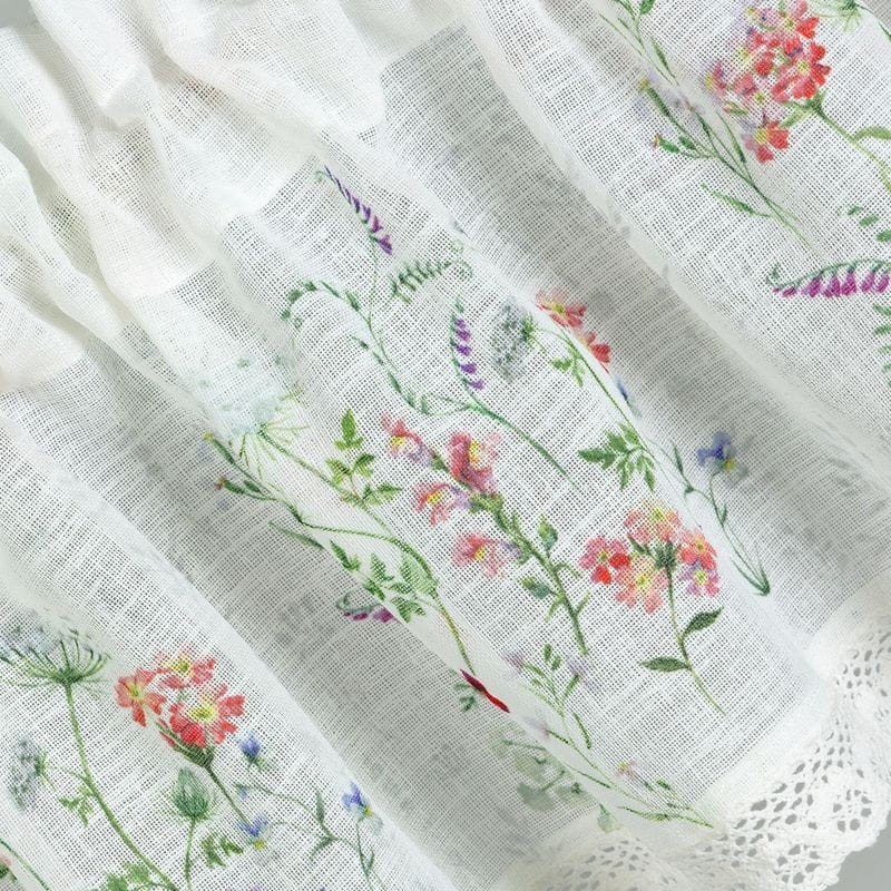 FIRANA ZAZDROSTKA W KWIATY NA TAŚMIE 150X30 BIAŁA