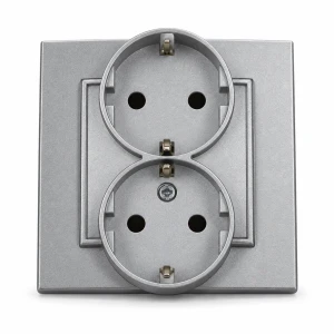 Gniazdo podwójne z uziemieniem SCHUKO 2x(2P+Z) (przesłony torów prądowych) Karlik MINI srebrny metalik 7MGP-2sp