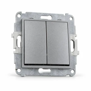 Mechanizm łącznika zwiernego, dwubiegunowego (dwa klawisze bez piktogramów, osobne zasilanie) Karlik MINI srebrny metalik 7MWP-44.2