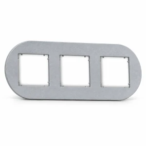 Ramka uniwersalna potrójna okrągła z tworzywa Karlik MINI srebrny metalik 7MRTO-3