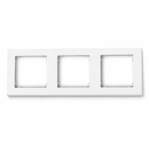 Ramka potrójna Karlik MINI biały mat 25MR-3