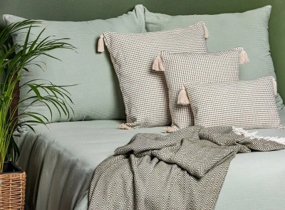 BOHO POSZEWKA BEŻOWA CHWOSTY 60X60 POMPONY