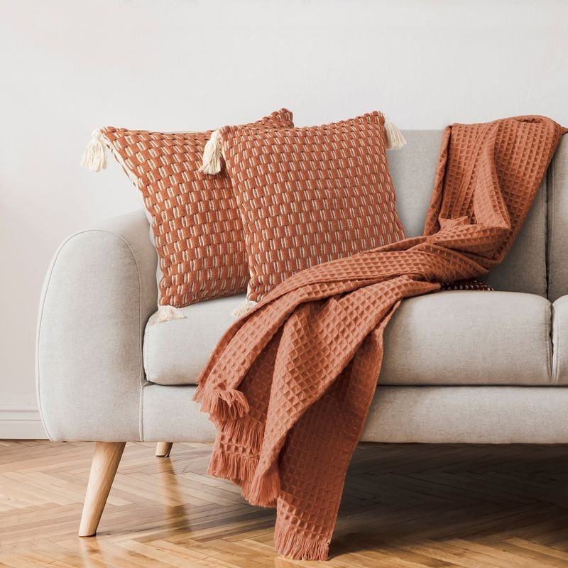 BOHO POSZEWKA CEGLANA RUDA CHWOSTY 60X60 POMPONY